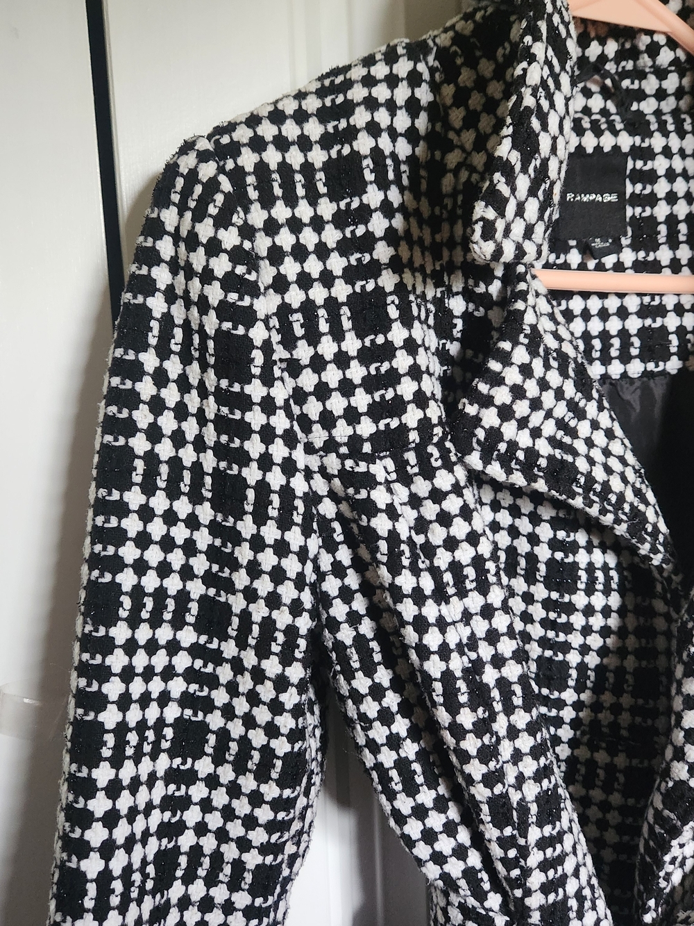 Black & White Houndstooth Plaid Tie-Waist Coat Rampage Women's Coat Size Small - Picture 2 of 13